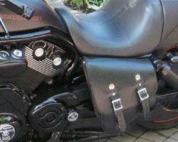 ハーレー、VROD Leatherworksサドルバッグ