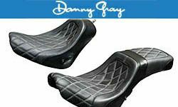 ハーレー、ソフテイル・M8 FLFBファットボーイ用シート Danny Gary（ダニー グレイ）