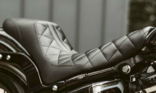 ハーレー、ソフテイル・M8 FLDE(デラックス),FLHC(ヘリテイジ)シート KillerCustom