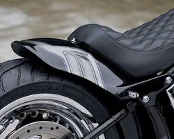 FLSTF、FLSTFB、FLSTFBS、FXST、FXSTC、FXSTB、FXSTS、FLSTSB用 フェンダー