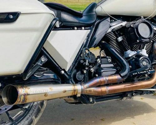 ハーレー、ツーリングモデルマフラー・M8用 Stealth Pipes(ステルスパイプス)マフラー