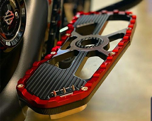 ハーレー、ツーリング用 フットボード｜ハーレーカスタムパーツ専門店
