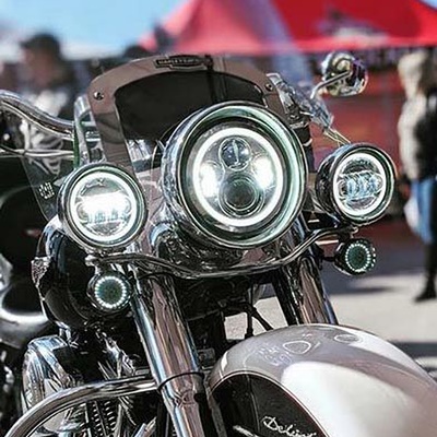 Harley Davidson  ヘッドライト イメージ