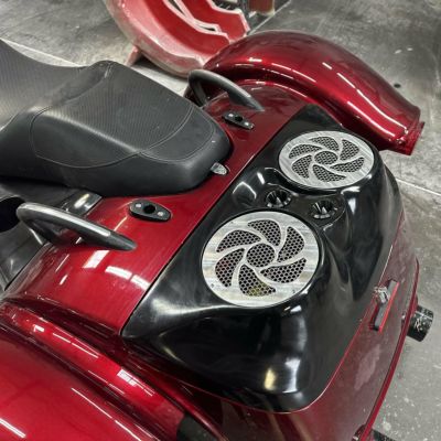 Dirty Bird Concepts 8インチ・デュアルスピーカー用 トランクリッド 【フリーホイーラー、ロードグライド3】