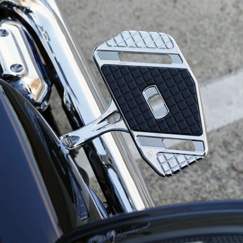 Arlen Ness（アレンネス） FORGED パッセンジャーフロアボード