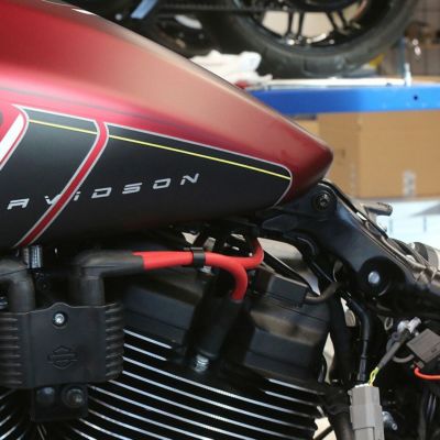 Thunderbike ガソリンタンクマウント (ブラック) 【M8 ソフテイル】