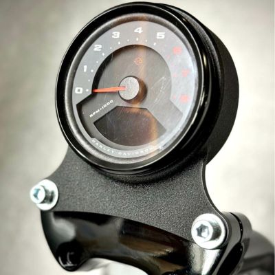 スポーツスター メーターブラケット、バイザー｜ハーレーカスタム