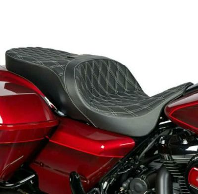 Drag Specialties フリーダム ツーリングシート ダブルダイアモンド シルバーステッチ 2009以降ツーリング