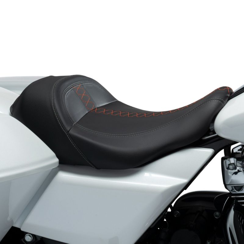 バイクシート　ハーレーダビッドソンシート　Harley-Davidson Garage T＆F T&F ガレージ コブラシート タイプ：ダイヤ HARLEY