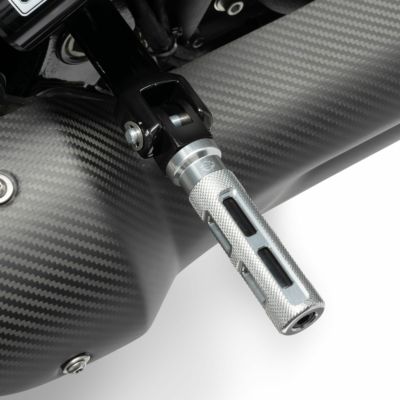 スイッチバック ライダーフットペグ (シルバー) 【M8 ソフテイル、スポーツスターS、ナイトスター】