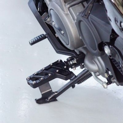 NOYS ヒールレスト付ライダーフットペグ (ブラック) 【M8ソフテイル、スポーツスターS、ナイトスター】
