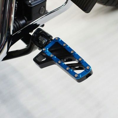 NOYS ヒールレスト付ライダーフットペグ (ブルー) 【M8ソフテイル、スポーツスターS、ナイトスター】