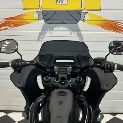 ローライダー/S/ST 1.25インチ径 EZ Install ラウンドトップハンドルバー 8インチ (グロスブラック)