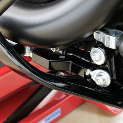 SPEEDRA M8ソフテイル用 アジャスタブル・ブレーキリンケージ (ブラック)