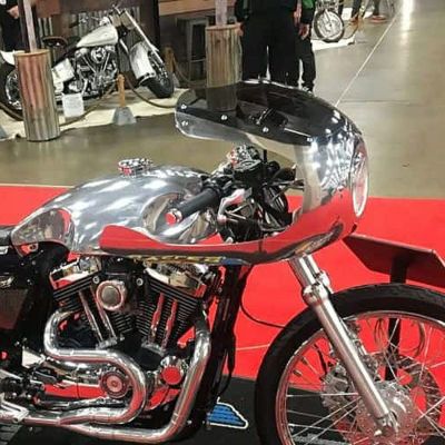 OMEGA RACER Cafe Racer ポリッシュアルミフェアリング 2004～2006スポーツスター