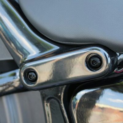 2008以降 ソフテイル フェンダーストラットマウントボルトセット (マットブラック) Screws4Bikes
