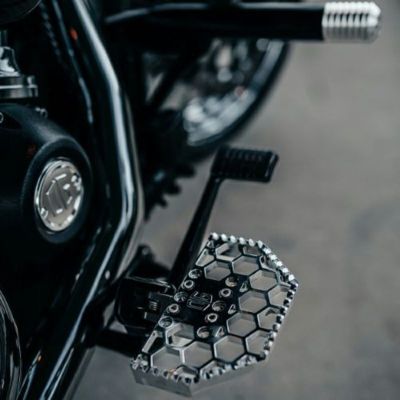 スポーツスター、ダイナ、FXR他 ハーレー用 ハニカムV3・ミニフロアボード (アルミシルバー) OG