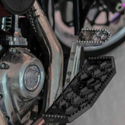 ツーリング、ソフテイル用 ハニカムV3・バガーフロアボード (ブラック) OG