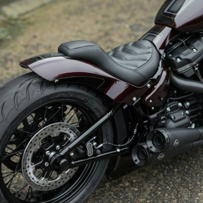 Killer Custom ボブスター・ワイドタイヤ用リアフェンダー (ストラット無) M8 ローライダー/S/ST、スポーツグライド、スリム、デラックス、ヘリテイジクラシック