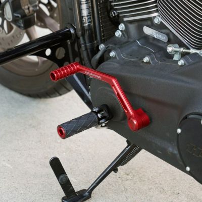M8 ソフテイル Speedliner シフターアーム (カラーアルマイト仕上げ) Arlen Ness