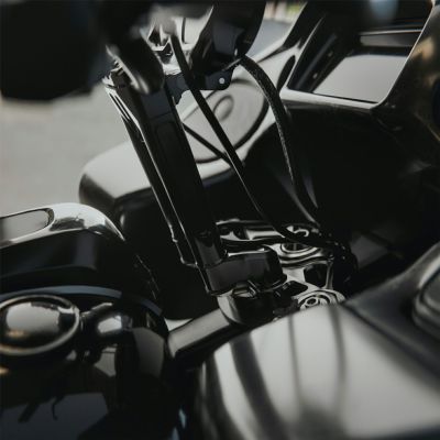 SDC DAGGERプルバックプレート (ブラック) ツーリング、M8ソフテイル KRAUS
