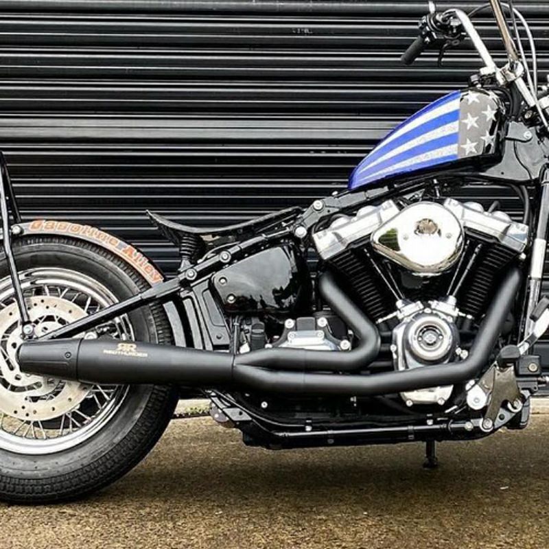 M8 ソフテイル 2-1 フルエキゾーストマフラー (ブラック) Red Thunder