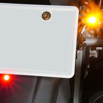 Kellermann リアウィンカー/テールライト ナンバープレート用T型ブラケット