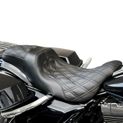 【セール】2024以降 ロードグライド、ストリートグライド LEVEL-UP 2UPシート (ブラックステッチ) CMC