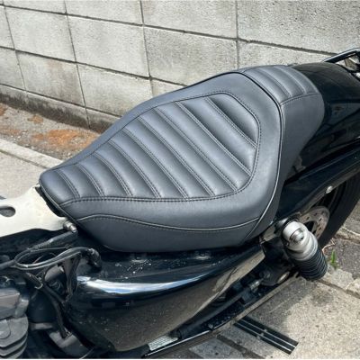 スポーツスター用ソロ シート Journey Stripe リビエラ