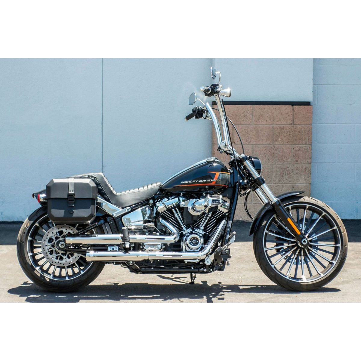 M8 ブレイクアウト、ファットボーイ Outlaw 10L クイックマウント・スモールサドルバッグ (右用) Viking Bags2