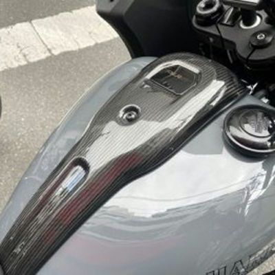 ローライダーS/ST ドライカーボンタンクトップカバー ローライダーS/ST ドライカーボンタンクトップカバー
