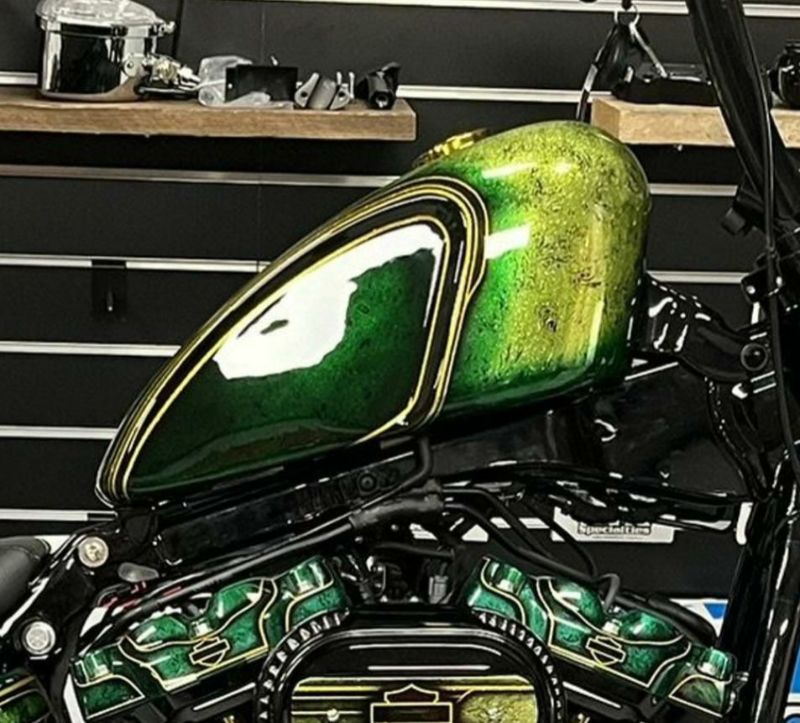 クルーザー(M8ソフテイル)用ガソリンタンク、タンクアクセサリー