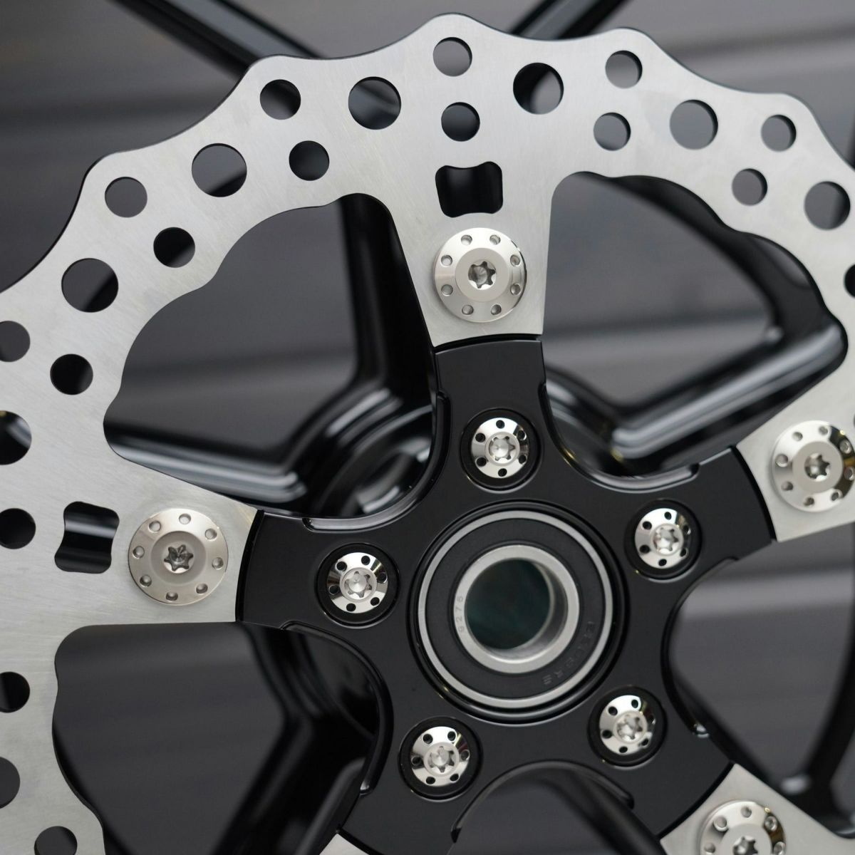 2014以降 ツーリング チタニウム・フローティングローターボルト (ポリッシュ) Arlen Ness3