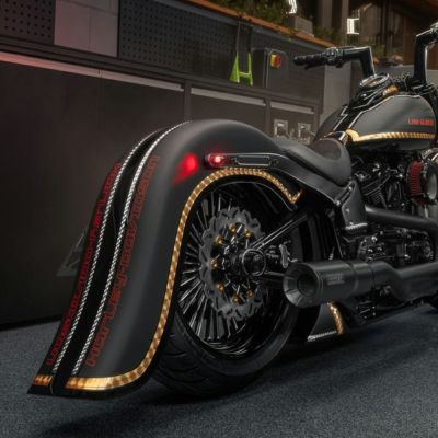 M8 ヘリテイジクラシック、デラックス 180～200mmタイヤ対応 ストレッチリアフェンダー Killer Custom