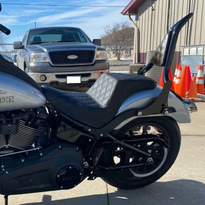 M8 ローライダー/S エクスカリバー・16インチバックレスト/DDステッチバックレスト付 (ブラック) Siouxicide Choppers