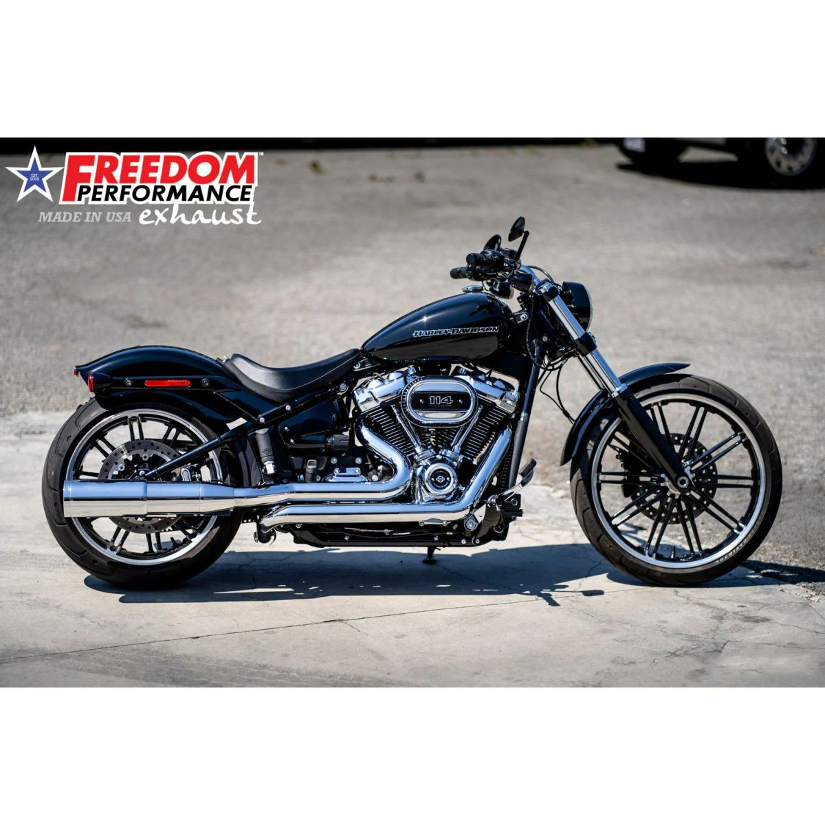  M8ソフテイル トゥルーデュアルエキゾースト用 4.5インチ ツーステップ・スリップオンマフラー ストレート (クローム) フリーダムパフォーマンス4