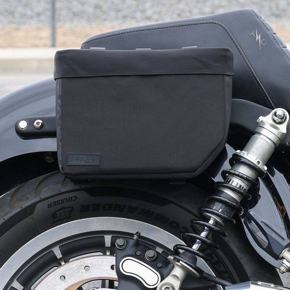スラッシンサプライ エッセンシャル・ベース サドルバッグ 10L 