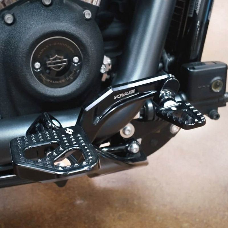 M8 ストリートボブ、スタンダード、ローライダー/S/ST　SX3 フットコントロールキット (ブラック) クラウス