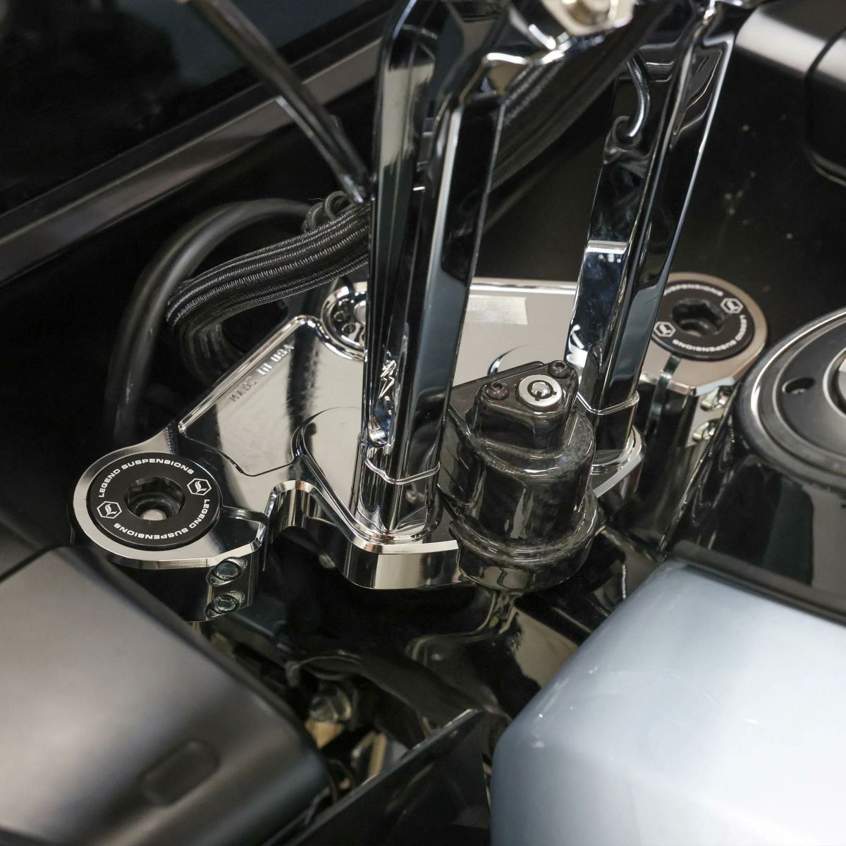 2024以降 ロードグライド トップトリプルツリー (クローム) スラッシンサプライ