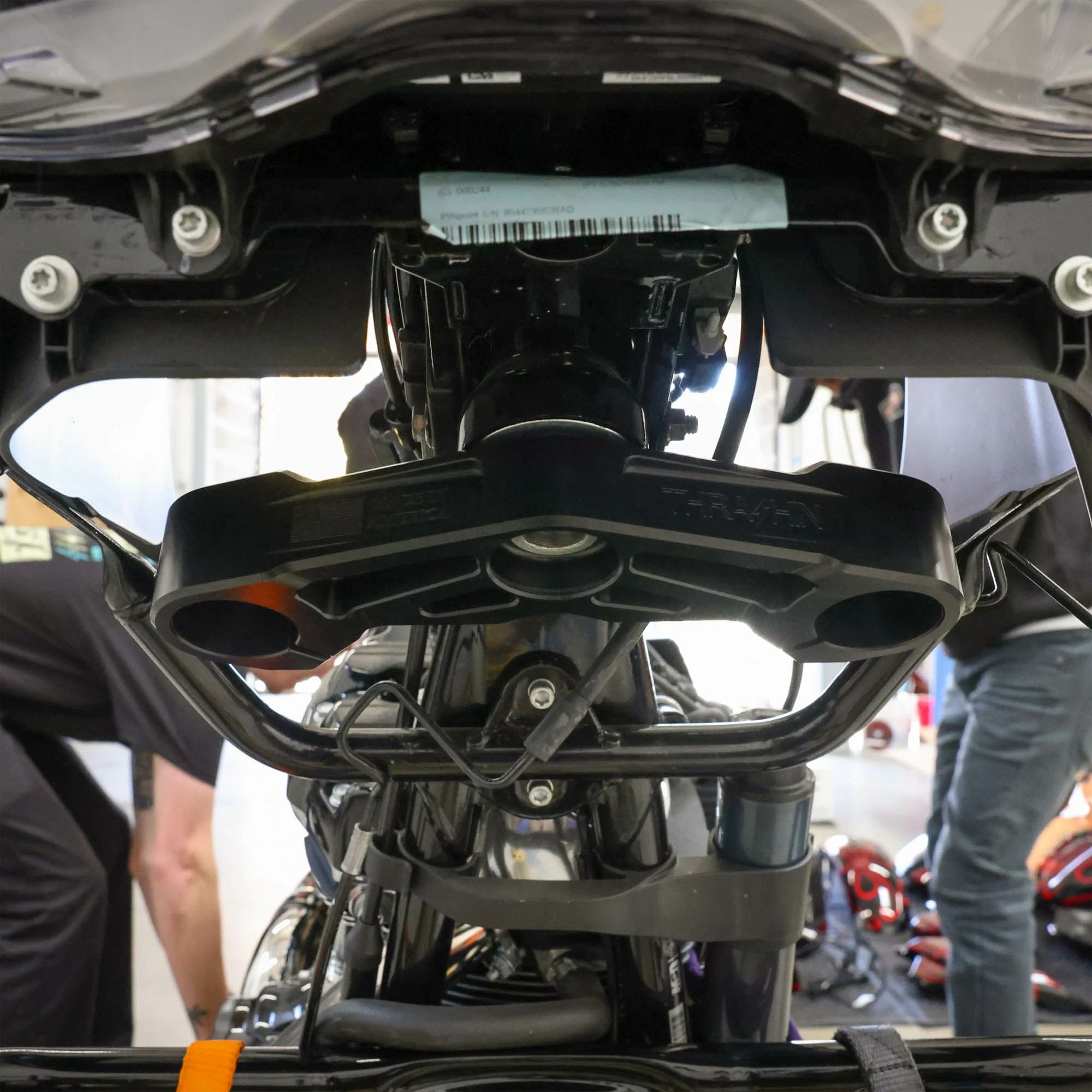 2024以降 ロードグライド ボトムトリプルツリー (ブラック) スラッシンサプライ2