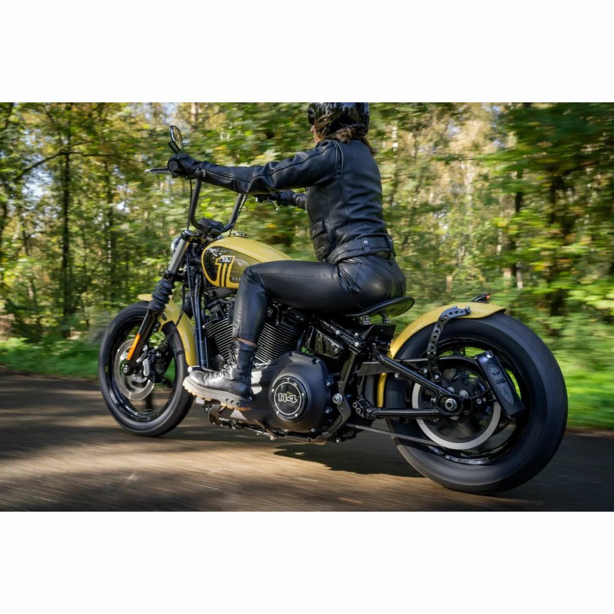 M8ソフテイル フライングボブ・リアフェンダー (150mmリアタイヤ対応) サンダーバイク3