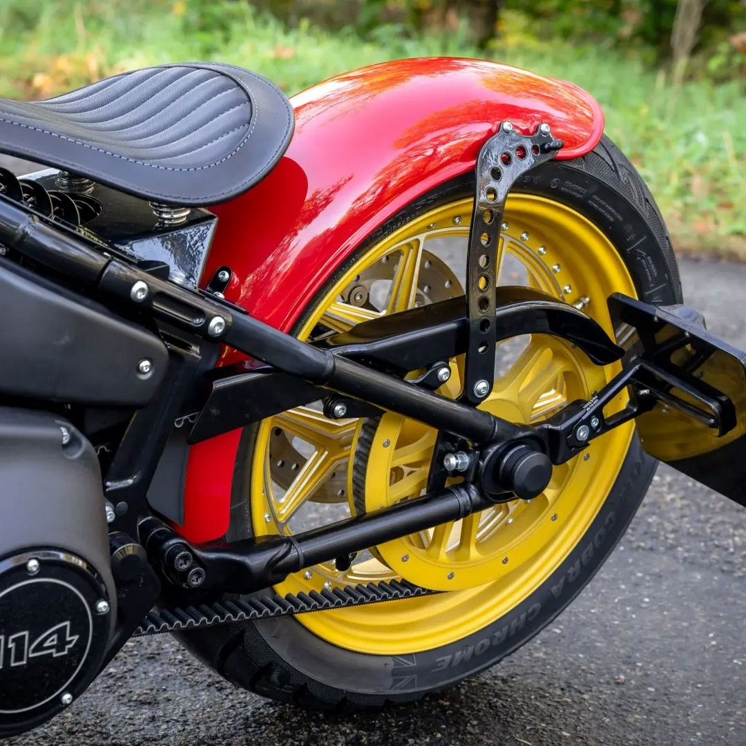 M8ソフテイル フライングボブ・リアフェンダー (200mmリアタイヤ対応) サンダーバイク1