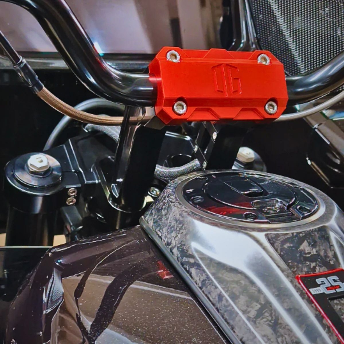 2023以降 CVOロードグライド/ST トップトリプルツリー (ゴールド) オリジナルガレージモト2