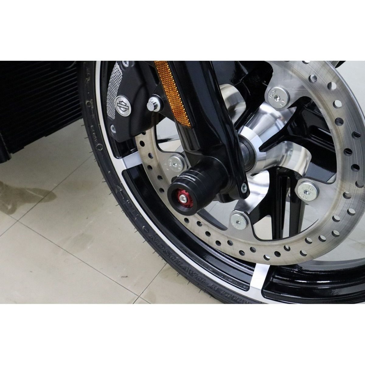 2024以降 ロードグライド、ストリートグライド フロントアクスルスライダー (レッド) スピードラ2