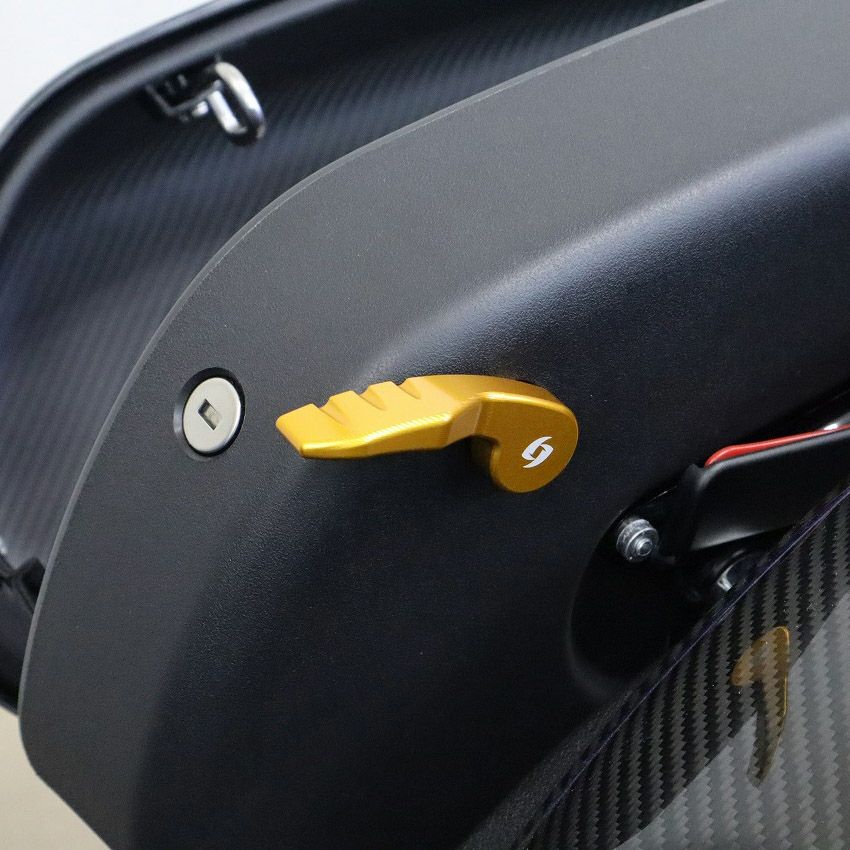 M8ソフテイル ローライダーST、エルディアブロ、スポーツグライド サドルバッグラッチレバー (ゴールド) スピードラ