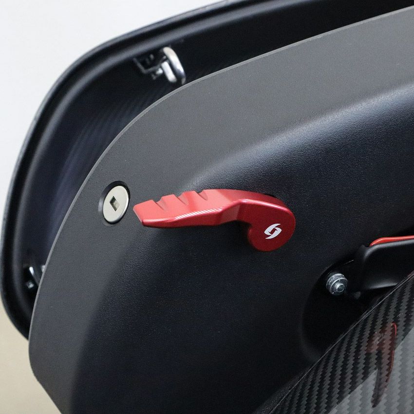 M8ソフテイル ローライダーST、エルディアブロ、スポーツグライド サドルバッグラッチレバー (レッド) スピードラ