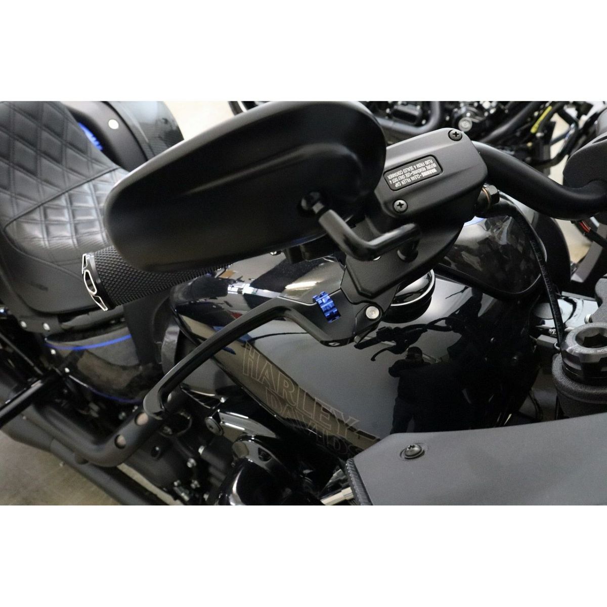  M8ソフテイル アルミ削り出し アジャスタブルレバーセット スタンダードタイプ (ブラック/ブルー) スピードラ4