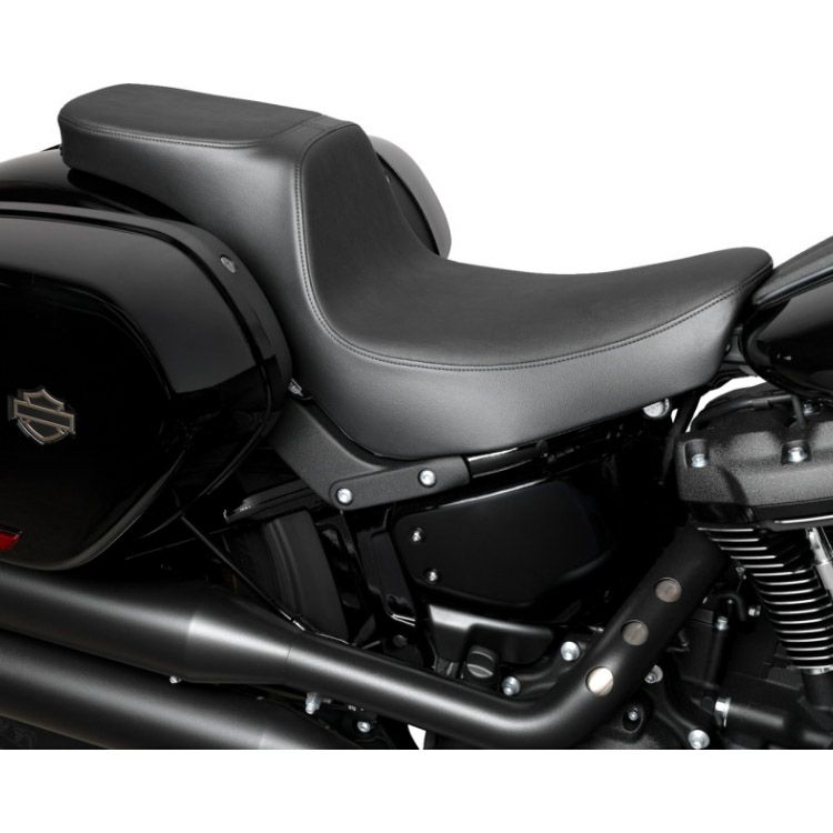 M8ソフテイル ローライダー/S/ST、スポーツグライド パフォーマンスプレデター 2UPシート (スムース)1