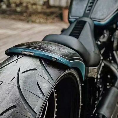 M8 ブレイクアウト ファットボーイ ワイドボバー リアフェンダー LEDテール、ウインカーセット ビビッドブラック HOGWORKZ