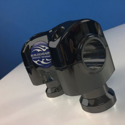 M8 ブレイクアウト デジタルメーター対応トップクランプ付ライザー (グロスブラック) バーレイバーズ
